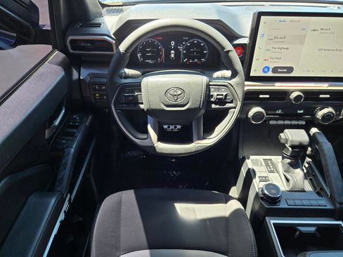 Used 2025 Toyota Tacoma TRD Sport AWD/4WD image 13