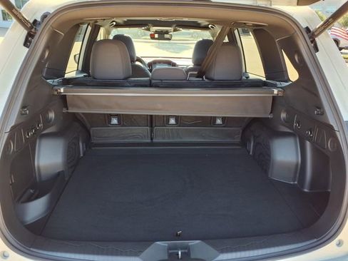 Certified 2025 Subaru Forester Premium AWD/4WD image 9