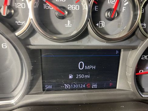 Used 2020 Chevrolet Silverado 1500 LT image 29