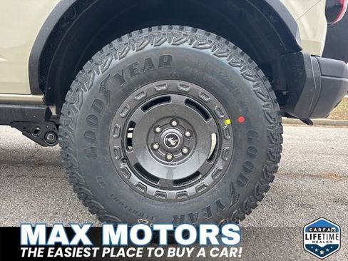 New 2025 Ford Bronco Badlands image 13