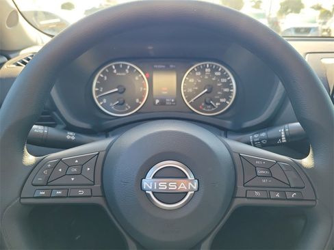 Used 2025 Nissan Sentra S image 22