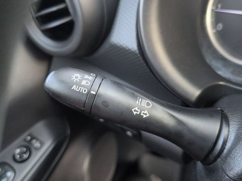 Used 2021 Nissan Kicks S FWD image 17