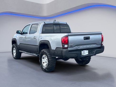 Used 2020 Toyota Tacoma SR AWD/4WD image 3