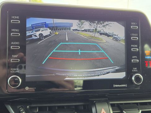 Used 2021 Toyota C-HR LE FWD image 26