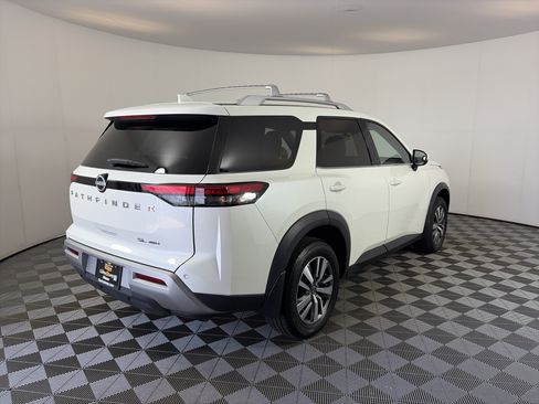 Certified 2023 Nissan Pathfinder SL AWD/4WD image 11