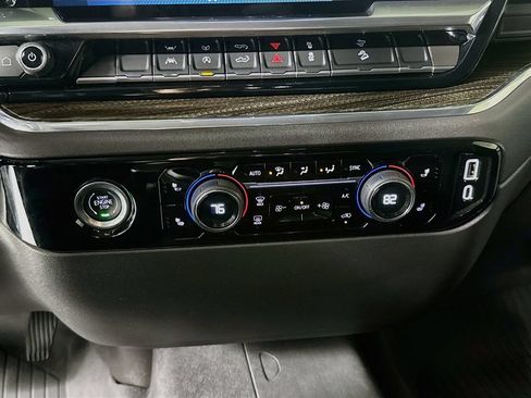 Used 2024 Chevrolet Silverado 1500 RST w/ Z71 Off-Road Package AWD/4WD image 15