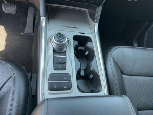 Certified 2023 Ford Explorer Limited w/ Limited Technology Package image 24