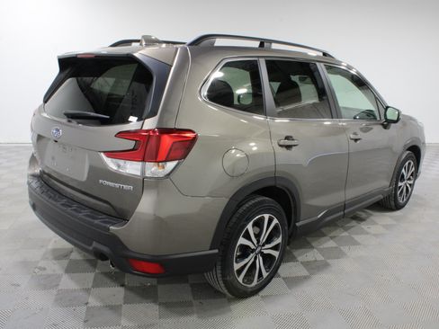 Used 2019 Subaru Forester Limited w/ Popular Package #3 AWD/4WD image 28