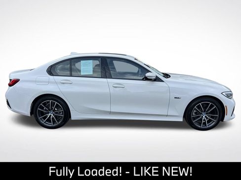 Used 2022 BMW 330e xDrive w/ Driving Assistance Package AWD/4WD image 12