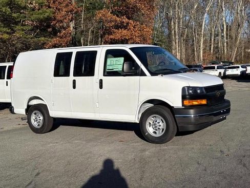 New 2025 Chevrolet Express 2500 w/ Driver Convenience Package RWD image 4