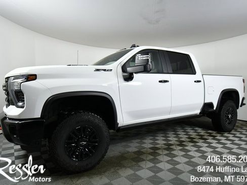 Used 2025 Chevrolet Silverado 2500 ZR2 w/ Technology Package image 1