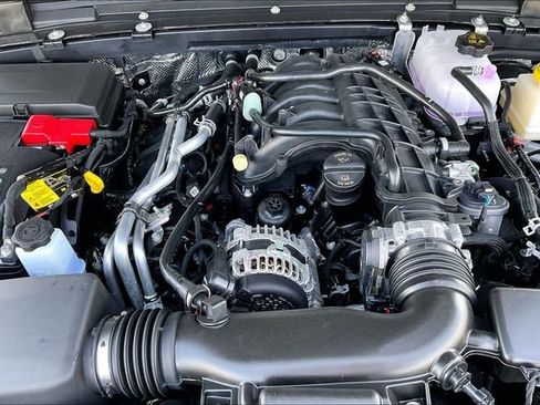 New 2026 Jeep Gladiator Sport AWD/4WD image 11