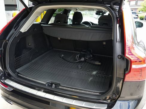 Used 2021 Volvo XC60 T8 Inscription Expression w/ Protection Package Premier image 35