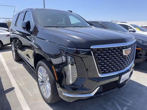 Certified 2026 Cadillac Escalade Luxury RWD image 3