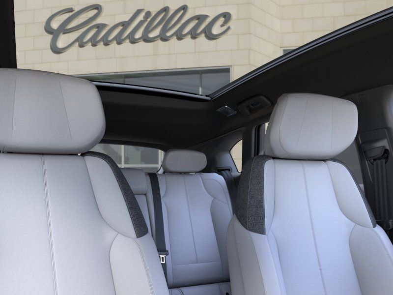 New 2027 Cadillac Optiq Luxury w/ LPO, Floor Liner Package AWD/4WD image 24