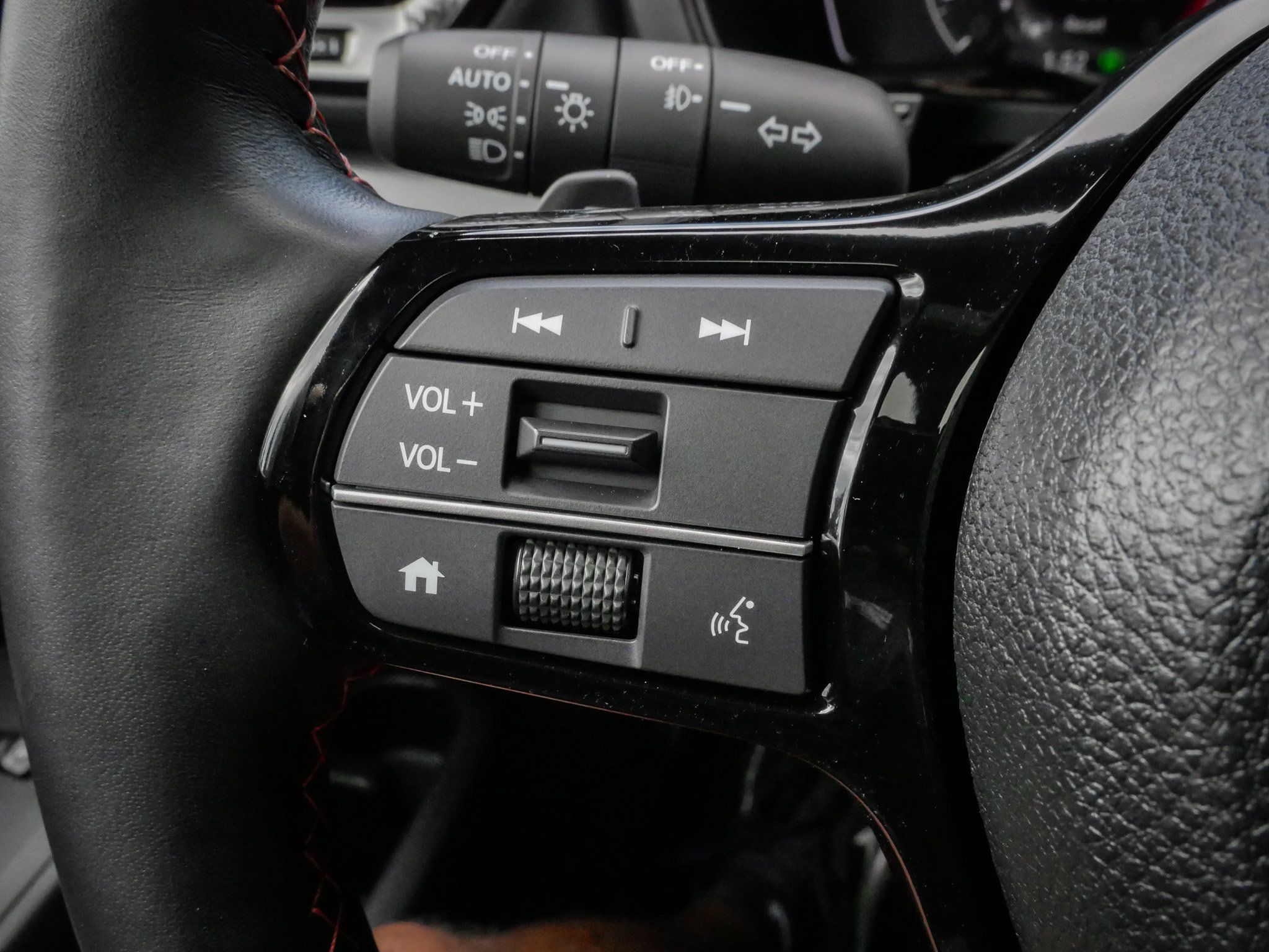 Certified 2025 Honda Pilot TrailSport image 19
