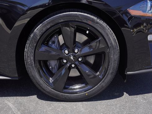 Used 2022 Ford Mustang GT Premium w/ Equipment Group 401A RWD image 10