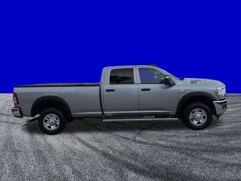 Used 2024 RAM 2500 Tradesman w/ Chrome Appearance Group AWD/4WD image 3