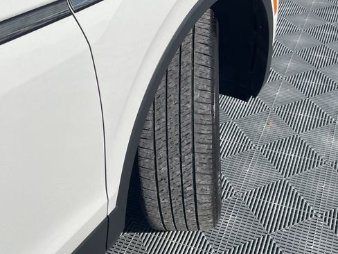 Used 2024 Volkswagen Tiguan Wolfsburg Edition image 3