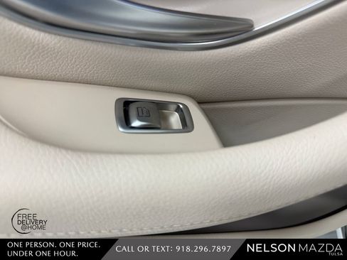 Used 2017 Mercedes-Benz E 300 4MATIC image 38