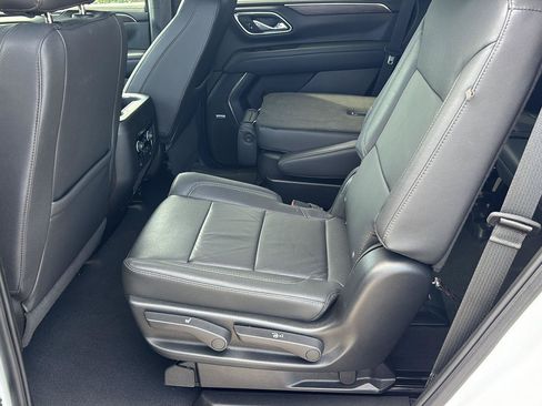 Used 2024 Chevrolet Tahoe LT RWD image 15