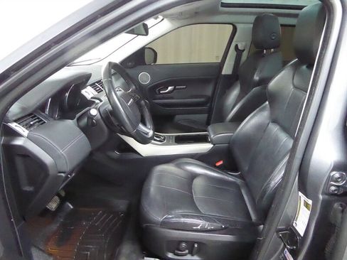 Used 2016 Land Rover Range Rover Evoque SE image 24