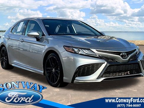 Used 2021 Toyota Camry XSE image 1