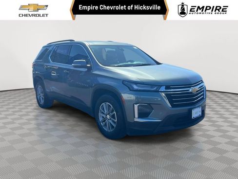 Used 2023 Chevrolet Traverse LT AWD/4WD image 1