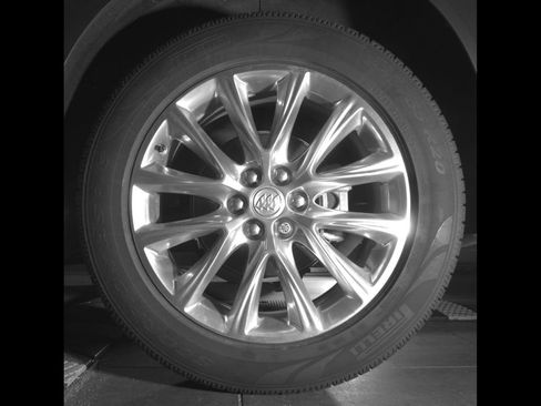 Used 2020 Buick Enclave Essence w/ Sound and Sites Package AWD/4WD image 9
