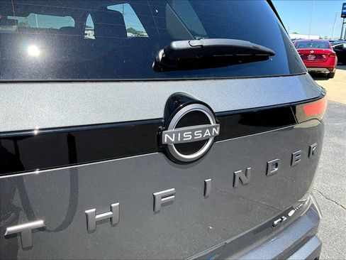 New 2026 Nissan Pathfinder SL AWD/4WD image 13