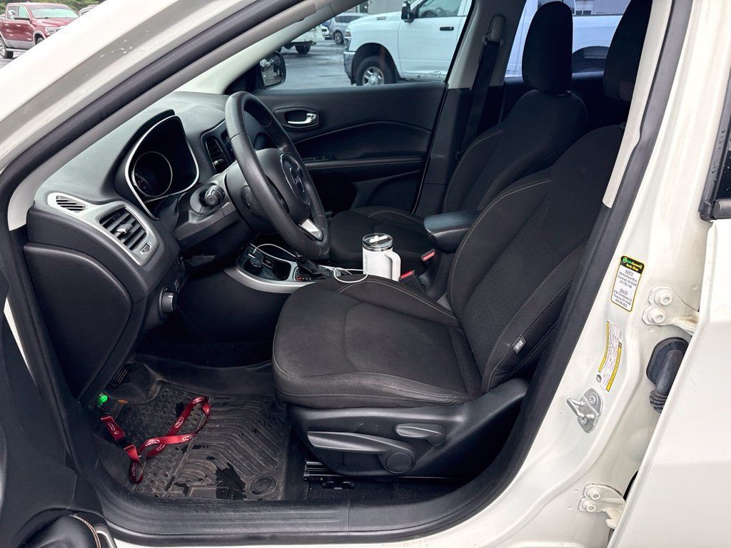 Used 2020 Jeep Compass Sport AWD/4WD image 6
