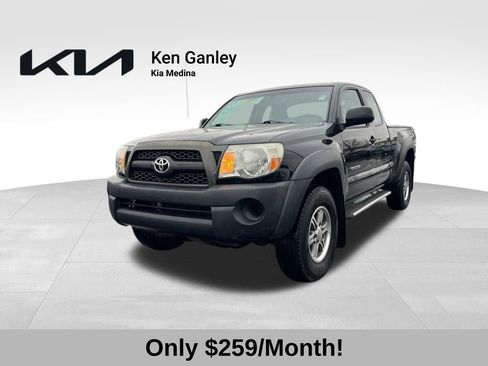 Used 2011 Toyota Tacoma PreRunner image 1
