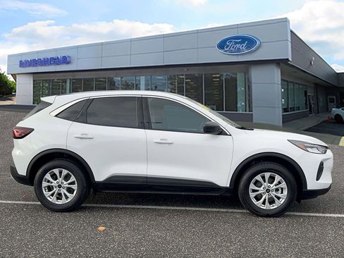 Used 2024 Ford Escape Active image 3
