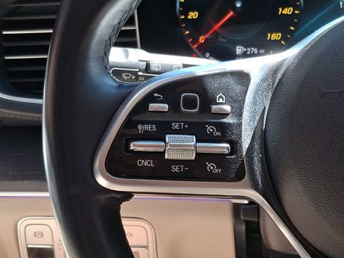 Used 2022 Mercedes-Benz GLS 450 4MATIC image 24