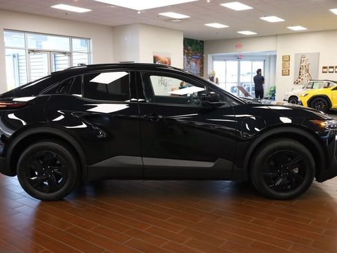 New 2026 Subaru Uncharted AWD image 5