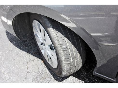 Used 2025 Nissan Sentra S FWD image 35