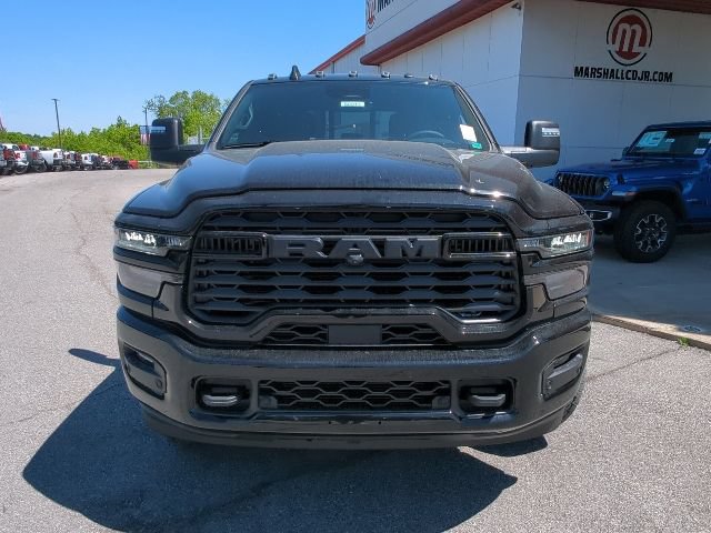 New 2026 RAM 3500 Big Horn AWD/4WD image 4
