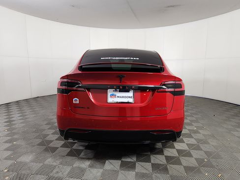 Used 2016 Tesla Model X image 6