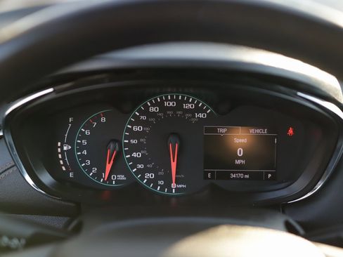 Used 2019 Chevrolet Trax LT w/ LT Convenience Package image 11