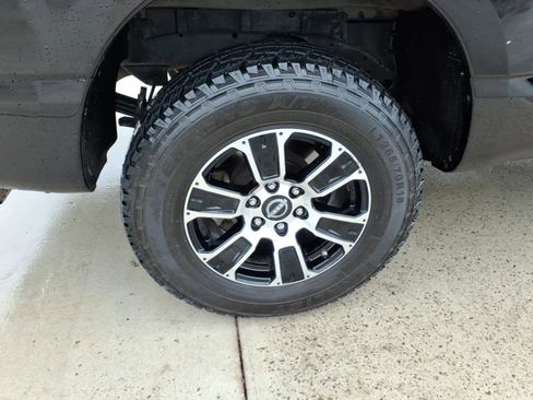 Used 2023 Nissan Titan SV AWD/4WD image 6