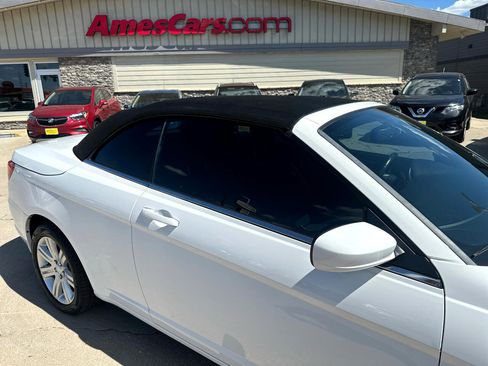 Used 2014 Chrysler 200 Touring image 25