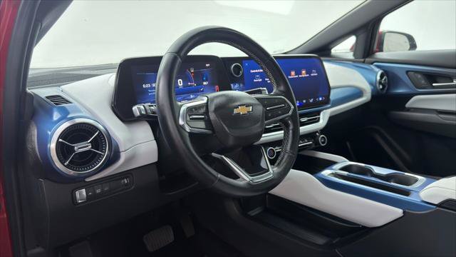 Used 2025 Chevrolet Equinox EV LT w/ Convenience Package FWD image 24