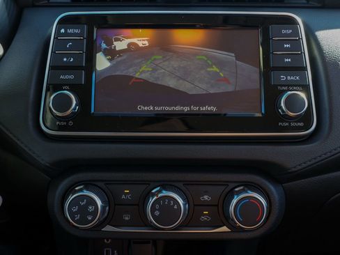 Used 2025 Nissan Versa S w/ Trunk Package image 35