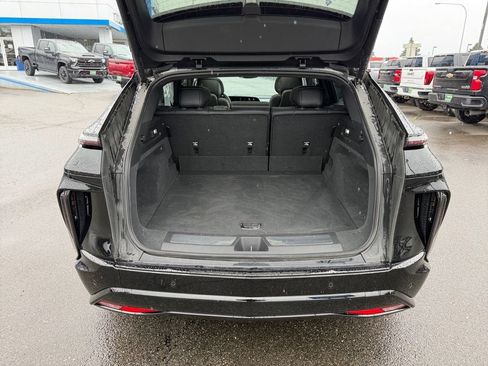 Used 2024 Cadillac Lyriq Sport AWD/4WD image 22