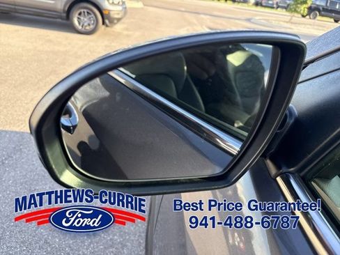Used 2021 Hyundai Tucson Ultimate w/ Cargo Package AWD/4WD image 10