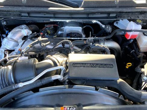 Used 2025 Chevrolet Silverado 2500 W/T image 33