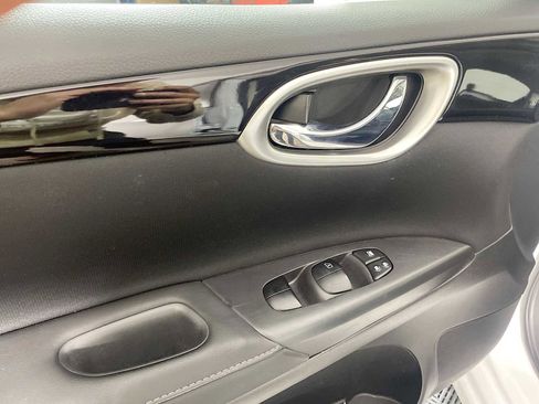 Used 2018 Nissan Sentra SV image 15