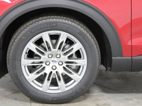 New 2026 Ford Explorer Platinum image 18