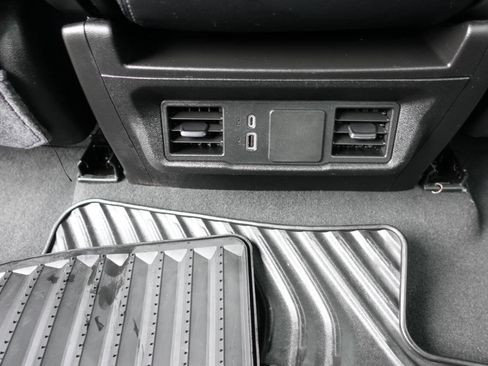 Used 2023 Chevrolet Silverado 1500 Custom image 33