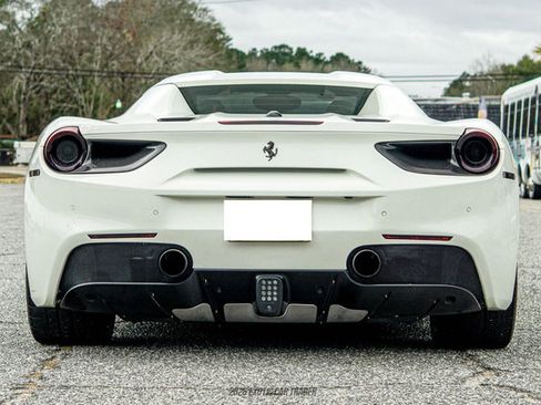 Used 2017 Ferrari 488 Spider image 20